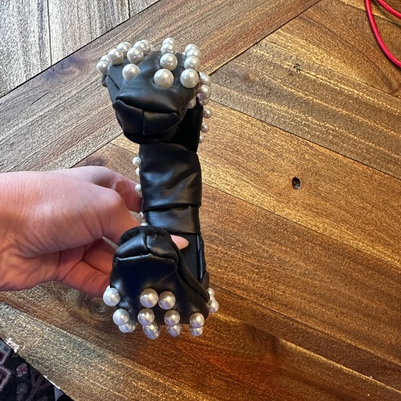 LELE SADOUGHI Faux Black Leather Headband w/ Pearls - Picture 5 of 5